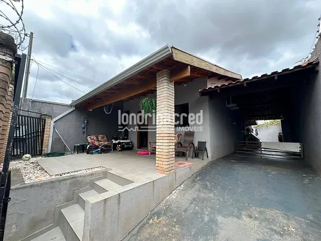Casa com 210m² 2 quartos e 1 banheiro, à venda, no bairro Jardim Hirata em Londrina