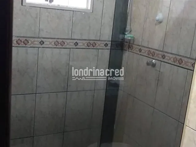 Casa 3 quartos e 2 banheiros, à venda, no bairro Maria Lúcia em Londrina
