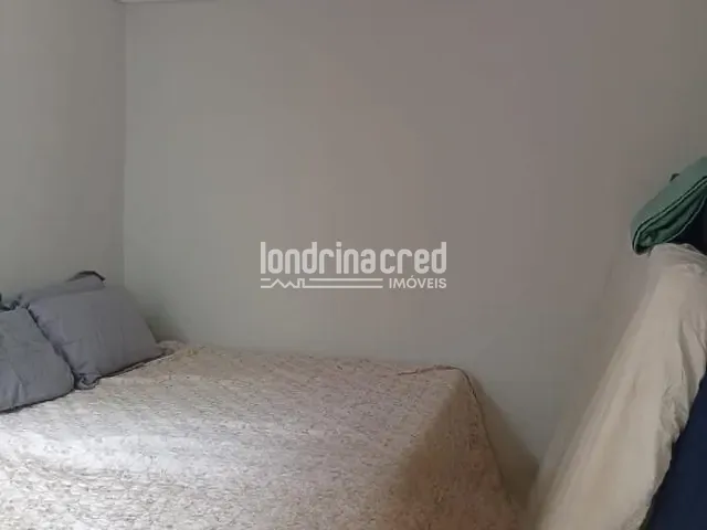 Casa com 297m² 3 quartos e 2 banheiros, à venda, no bairro Coliseu em Londrina