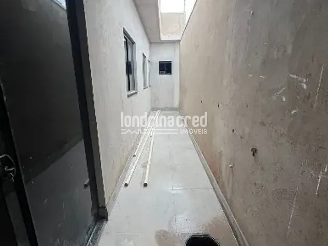 Casa com 125m² 3 quartos e 2 banheiros, à venda, no bairro PIONEIROS em Londrina
