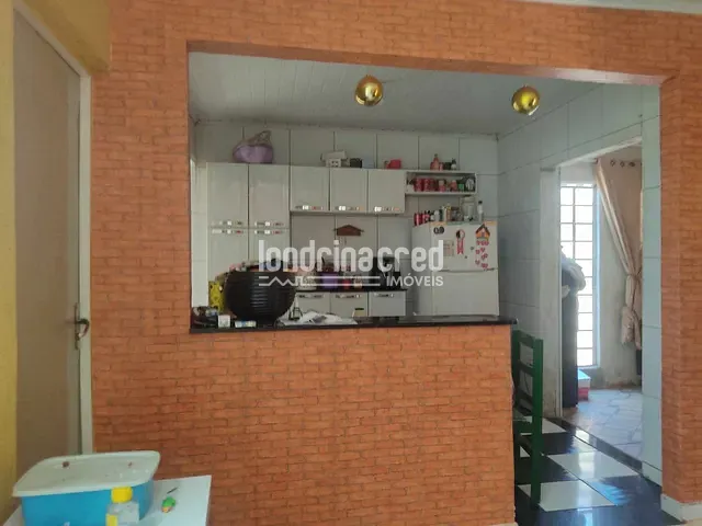 Casa com 169m² 5 quartos e 2 banheiros, à venda, no bairro Jardim Tókio em Londrina