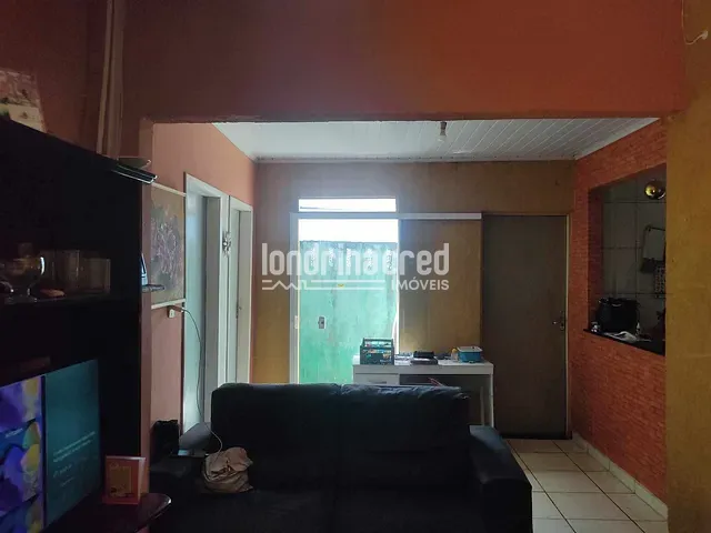 Casa com 169m² 5 quartos e 2 banheiros, à venda, no bairro Jardim Tókio em Londrina