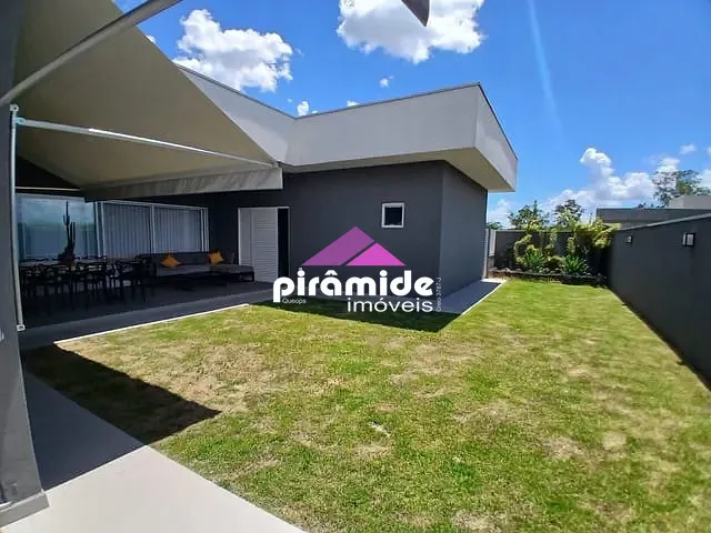Casa com 603m² 3 quartos e 4 banheiros, à venda, no bairro Urbanova em São José dos Campos