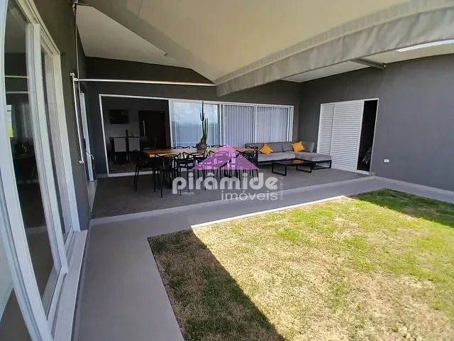 Casa com 603m² 3 quartos e 4 banheiros, à venda, no bairro Urbanova em São José dos Campos