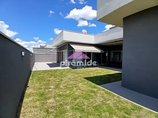 Casa com 603m² 3 quartos e 4 banheiros, à venda, no bairro Urbanova em São José dos Campos