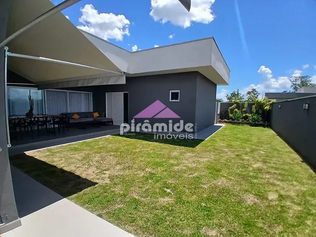 Casa com 603m² 3 quartos e 4 banheiros, à venda, no bairro Urbanova em São José dos Campos