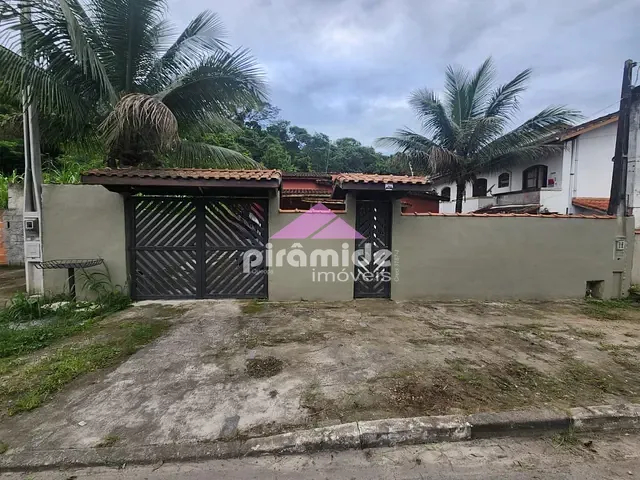 Casa com 450m² 3 quartos e 2 banheiros, à venda, no bairro Balneário Gardem Mar em Caraguatatuba