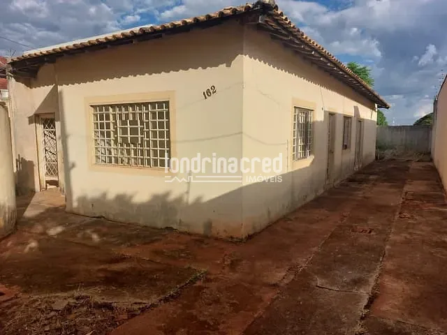 Casa 3 quartos e 2 banheiros, à venda, no bairro Conjunto Habitacional Santiago II em Londrina