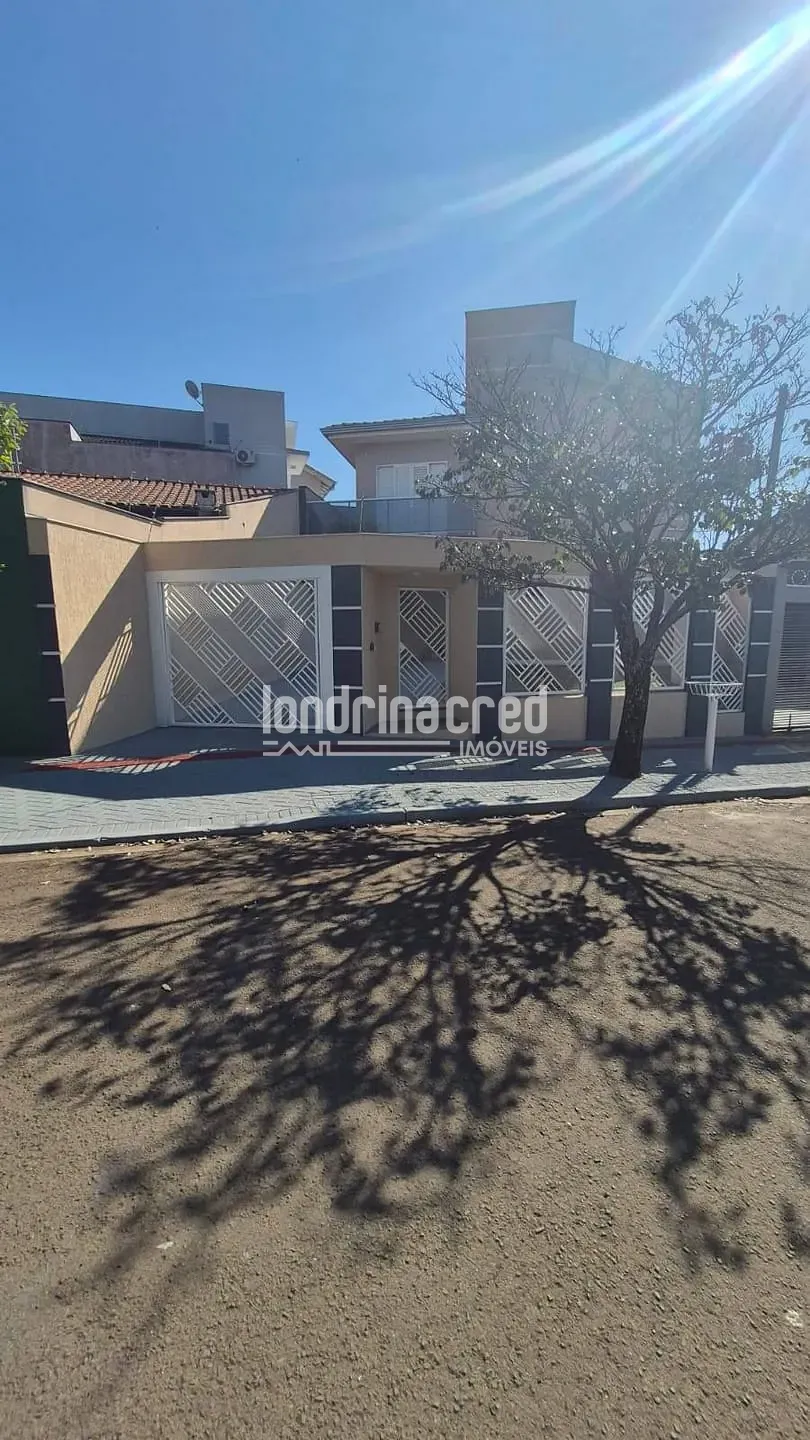 Casa, 3 quartos, 240 m² - Foto 1