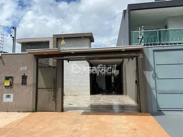 Casa com 210m² 3 quartos e 3 banheiros, à venda, no bairro Jardim Montevidéu em Campo Grande