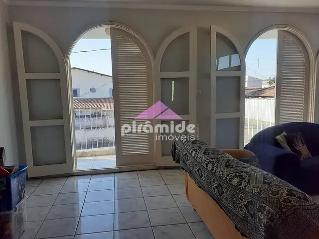 Casa com 220m² 4 quartos e 3 banheiros, à venda, no bairro Vila Progresso em São José dos Campos