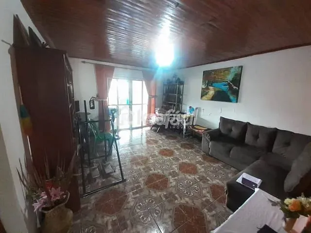 Casa com 300m² 3 quartos e 2 banheiros, à venda, no bairro Coophavila II em Campo Grande