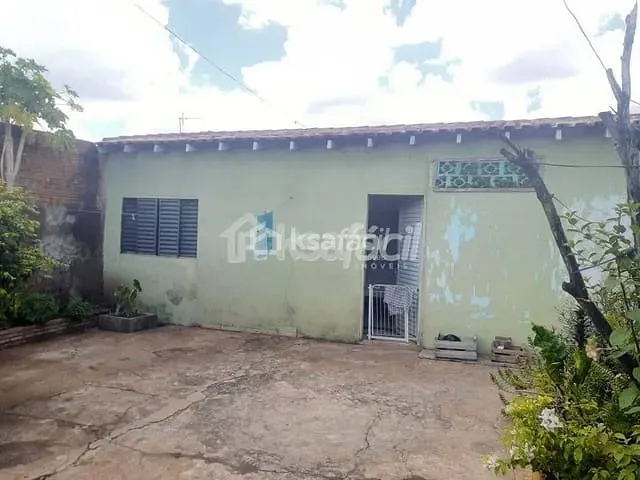 Casa com 300m² 3 quartos e 2 banheiros, à venda, no bairro Coophavila II em Campo Grande