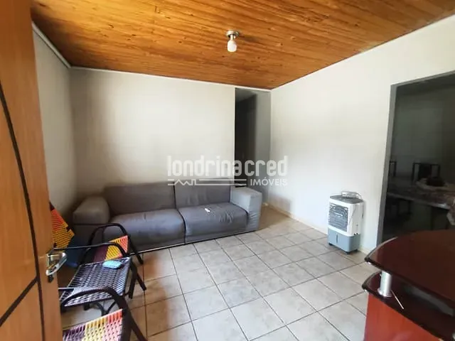Casa com 298m² 3 quartos e 2 banheiros, à venda, no bairro Conjunto Vivi Xavier em Londrina