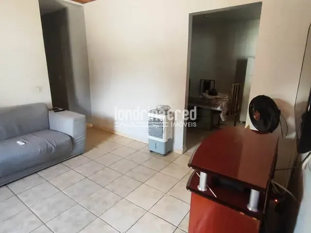 Casa com 298m² 3 quartos e 2 banheiros, à venda, no bairro Conjunto Vivi Xavier em Londrina