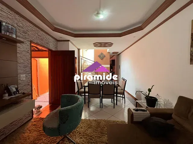 Casa com 131m² 3 quartos e 3 banheiros, à venda, no bairro Jardim das Indústrias em São José dos Campos