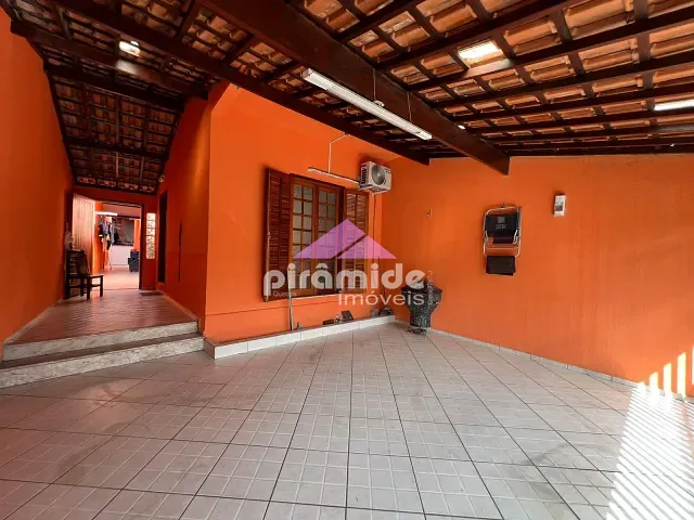 Casa com 131m² 3 quartos e 3 banheiros, à venda, no bairro Jardim das Indústrias em São José dos Campos