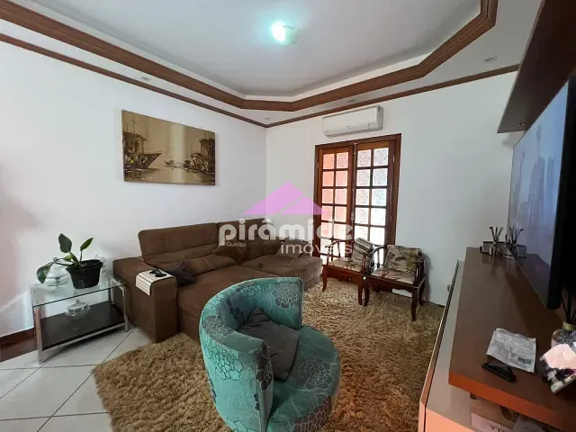 Casa com 131m² 3 quartos e 3 banheiros, à venda, no bairro Jardim das Indústrias em São José dos Campos