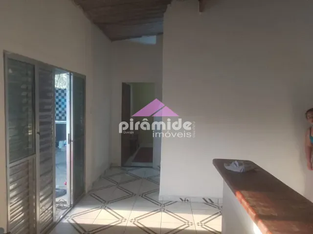 Casa com 300m² 3 quartos e 2 banheiros, à venda, no bairro Travessão em Caraguatatuba