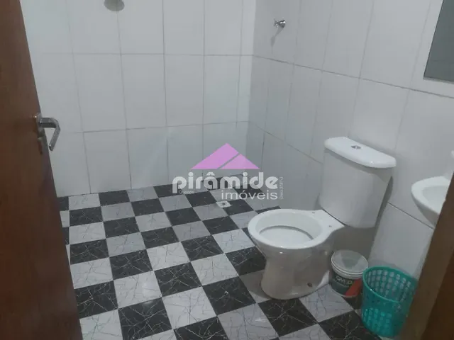 Casa com 300m² 3 quartos e 2 banheiros, à venda, no bairro Travessão em Caraguatatuba