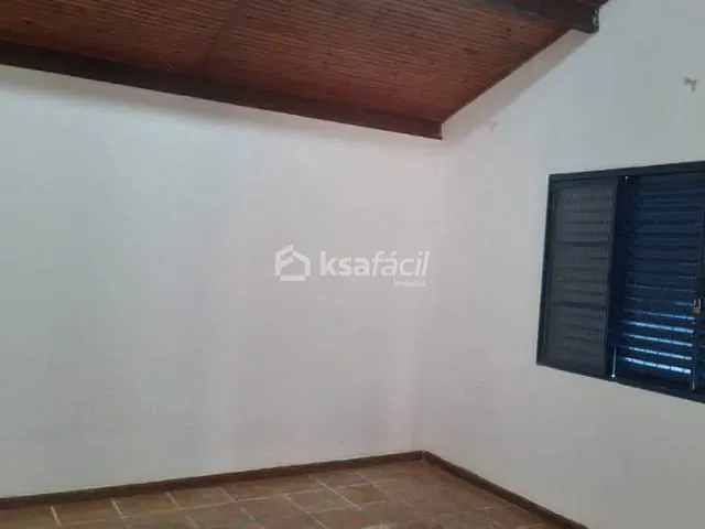 Casa com 200m² 3 quartos e 1 banheiro, à venda, no bairro Vila Moreninha II em Campo Grande