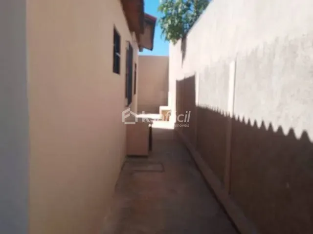 Casa com 200m² 3 quartos e 1 banheiro, à venda, no bairro Vila Moreninha II em Campo Grande