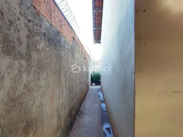 Casa com 225m² 2 quartos e 1 banheiro, à venda, no bairro Jardim Aeroporto em Campo Grande