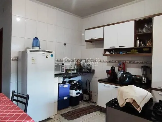 Casa com 225m² 2 quartos e 1 banheiro, à venda, no bairro Jardim Aeroporto em Campo Grande