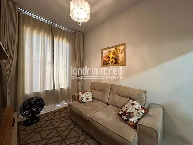 Casa com 150m² 2 quartos e 1 banheiro, à venda, no bairro Leonor em Londrina