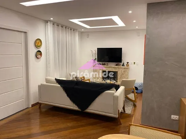 Casa com 250m² 3 quartos e 2 banheiros, à venda, no bairro Urbanova em São José dos Campos
