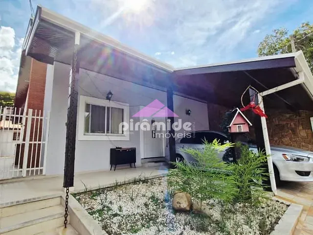 Casa com 250m² 3 quartos e 2 banheiros, à venda, no bairro Urbanova em São José dos Campos