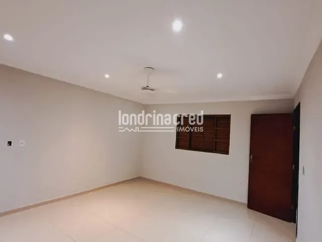 Casa com 150m² 2 quartos e 1 banheiro, à venda, no bairro Conjunto Habitacional Jamile Dequech em Londrina
