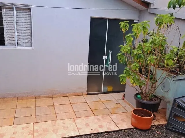 Casa com 150m² 2 quartos e 1 banheiro, à venda, no bairro Conjunto Habitacional Jamile Dequech em Londrina