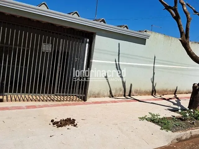 Casa com 150m² 2 quartos e 1 banheiro, à venda, no bairro Conjunto Habitacional Jamile Dequech em Londrina