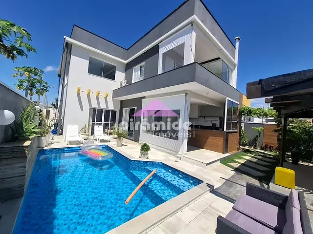 Casa com 300m², à venda, no bairro Parque Residencial Maria Elmira em Caçapava