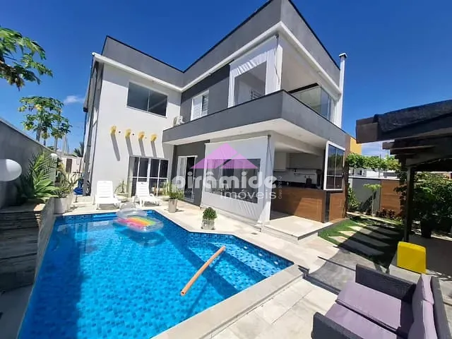 Casa com 300m², à venda, no bairro Parque Residencial Maria Elmira em Caçapava