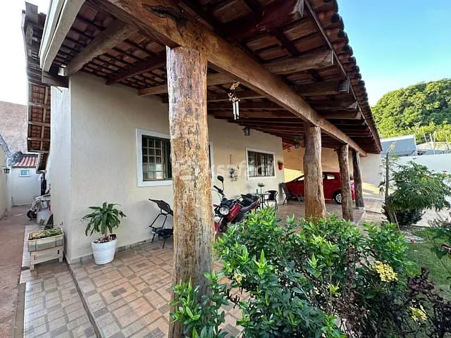 Casa com 360m² 2 quartos e 4 banheiros, à venda, no bairro Jardim Jacy em Campo Grande