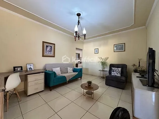 Casa com 360m² 2 quartos e 4 banheiros, à venda, no bairro Jardim Jacy em Campo Grande