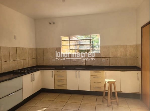 Casa, 3 quartos, 247 m² - Foto 4