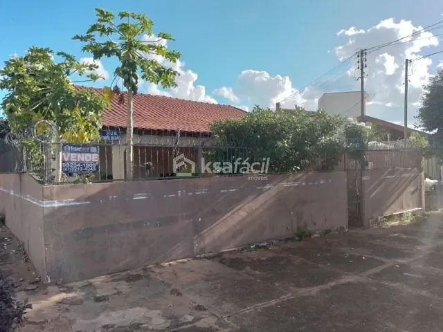 Casa com 360m² 3 quartos e 1 banheiro, à venda, no bairro Vila Marcos Roberto ( JOCK CLUBE ) em Campo Grande