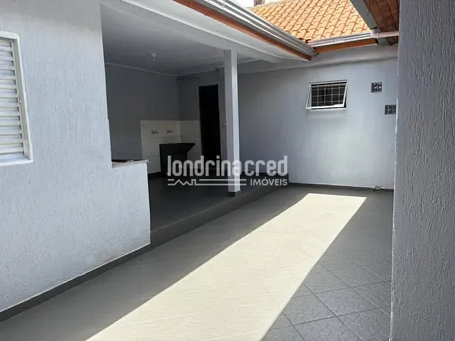 Casa com 200m² 2 quartos e 1 banheiro, à venda, no bairro Conjunto Habitacional Violim em Londrina