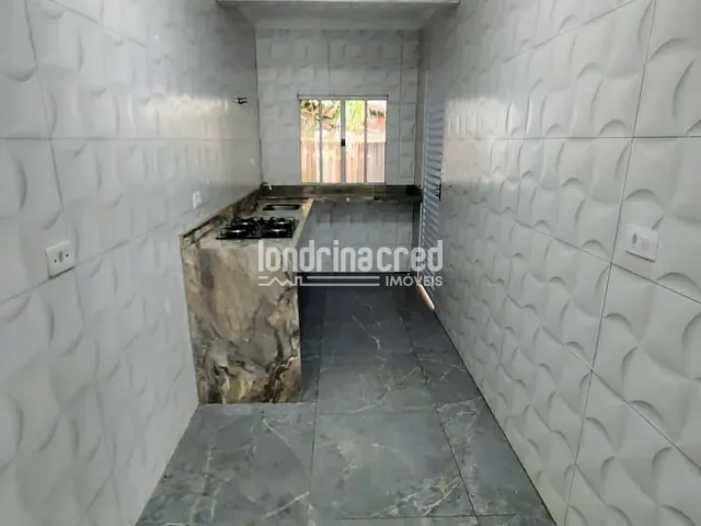 Casa com 180m² 2 quartos e 1 banheiro, à venda, no bairro Cambezinho em Londrina