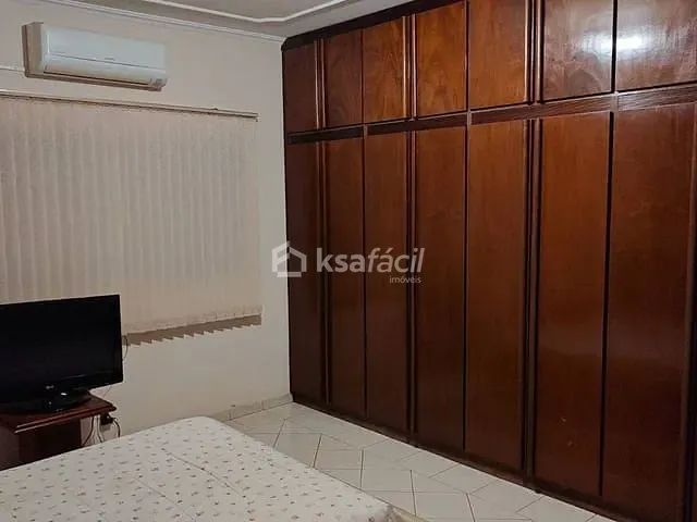 Casa com 360m² 3 quartos e 2 banheiros, à venda, no bairro Vila Vilas Boas em Campo Grande