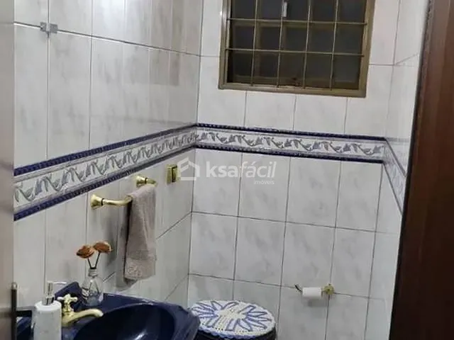 Casa com 360m² 3 quartos e 2 banheiros, à venda, no bairro Vila Vilas Boas em Campo Grande