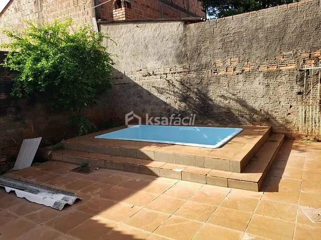 Casa com 250m² 3 quartos e 1 banheiro, à venda, no bairro Coophatrabalho em Campo Grande