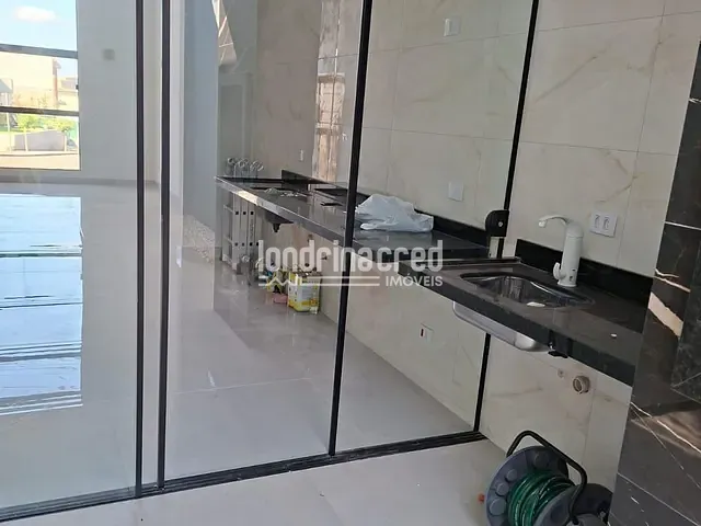 Casa com 150m² 3 quartos e 2 banheiros, à venda, no bairro Condomínio Heimtal Park em Londrina