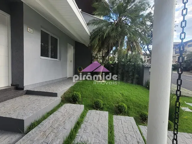 Casa com 345m² 3 quartos e 5 banheiros, à venda, no bairro Urbanova em São José dos Campos