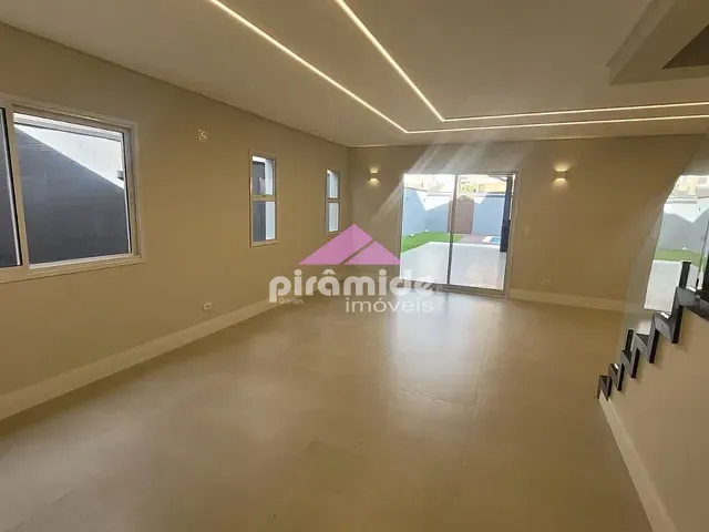 Casa com 345m² 3 quartos e 5 banheiros, à venda, no bairro Urbanova em São José dos Campos