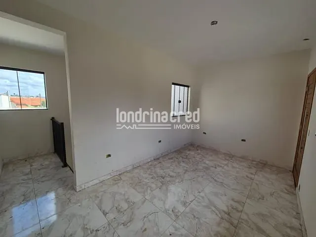 Casa com 144m² 2 quartos e 1 banheiro, à venda, no bairro Colúmbia em Londrina