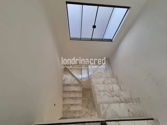 Casa com 144m² 2 quartos e 1 banheiro, à venda, no bairro Colúmbia em Londrina